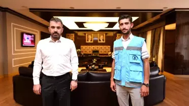 Pursaklar Belediye Başkanı Çetin'den duyarlı belediye personeline ödül