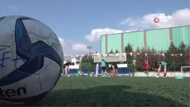 Tuzla'da 30 Ağustos Zafer Bayramı'na özel Kadınlar Futbol Turnuvası düzenlendi