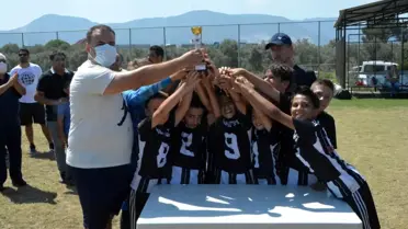 Yunusemre'de Zafer Bayramı Futbol Turnuvası düzenlendi