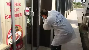 4 RESTORANA GİREN HIRSIZLIK ŞÜPHELİSİ, BULDUĞUNU ALIP GÖTÜRDÜ