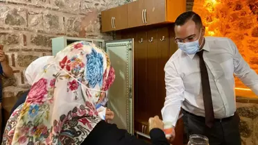 Gölpazarı'nda Muhtarlar Derneği aşure ikram etti