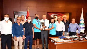 Başkan Tuncel, Söke'nin Türkiye ikincisi balık avı takımını ağırladı