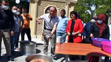 Gördes AK Parti'den bin kişilik aşure hayrı