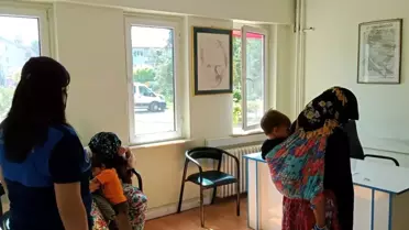 Son dakika haberi | Kucaklarında çocukları ile dilenirken yakalandılar