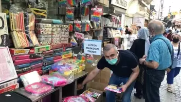 Eminönü'nde okul alışverişi heyecanı