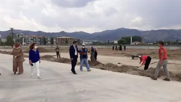 TOKİ Sosyal Bilimler Lisesi'nde çevre düzenleme çalışmaları sürüyor