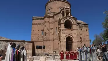 Akdamar Kilisesi'nde 9'uncu ayin (2)