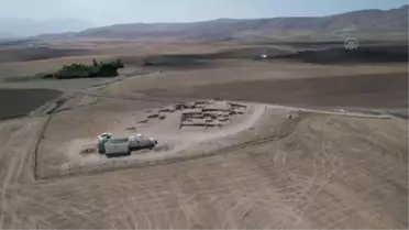 Çavuştepe Kalesi'nde takıları ve iki mührüyle gömülen kadın yöneticinin mezarı bulundu