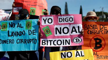 El Salvador'da Bitcoin protestosu