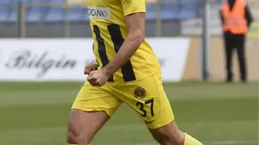 Karşıyaka'ya Menemenspor'dan golcü
