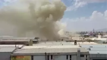 ANKARA'DA İŞ MERKEZİNİN ÇATISINDA YANGIN
