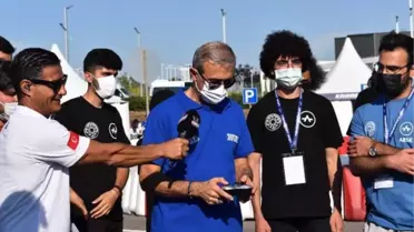 SAVUNMA SANAYİİ BAŞKANI DEMİR'DEN OTONOM ARAÇ YAPAN GENÇLERE DESTEK