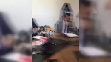 Lübnanlı Bakan görevini gözyaşlarıyla devretti