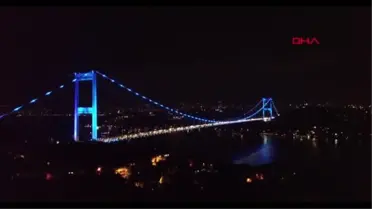 İSTANBUL-'Tak Bi Mavi Kravat' prostat kanseri için köprüyü maviye boyadı
