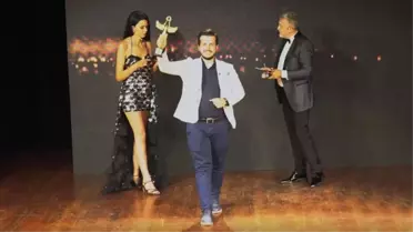 Altın Melek Ödülleri'nde Yılın En İyi Youtube Programı Sunucusu ödülüne Ahmet Furkan Başdemir layık görüldü
