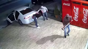 Market camını balyozla kırıp, sigara çaldılar