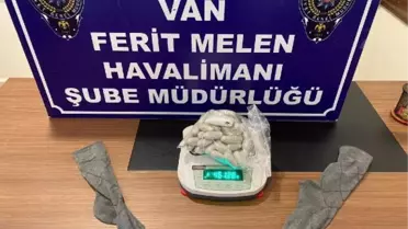 Havalimanında, vücuduna sardığı uyuşturucu ile yakalandı