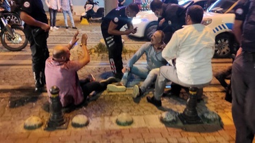 İki kişi arasında çıkan 'köpeğimi çaldın' kavgası kanlı bitti: 2 yaralı