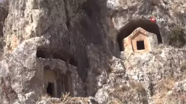 Gizemli Kent 'Thera'da kazılar sürüyor