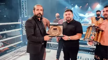 Kürşat Şahin'den bir ilk; 8 dünya şampiyonu ilk kez aynı ringte