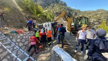 Son dakika haberi... Burdur'da TIR devrildi: 2 ölü, 1 yaralı