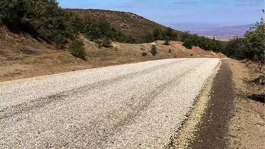 Çiçekdağı ve Akçakent'te 11 kilometre köy yolu tamamlandı