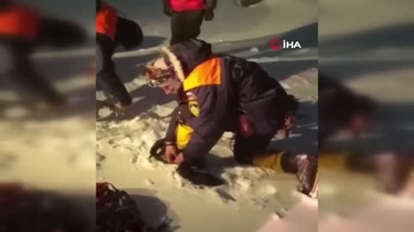 Rusya'daki Elbruz Dağı'nda 19 dağcı mahsur kaldı: 1 ölü