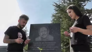 NEŞET ERTAŞ İÇİN 9'UNCU ÖLÜM YILINDA MEZARI BAŞINDA ANMA