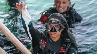 Deniz tabanı maske ve eldiven dolu