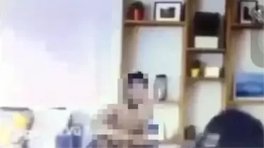 Online derste kız arkadaşıyla ilişkiye giren genç, sosyal medyada ifşalandı