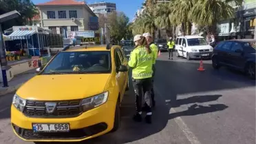 Son dakika haber... İZMİR'DE SİVİL POLİSLER YOLCU GİBİ TAKSİLERE BİNİP, 18 ŞOFÖRE CEZA KESTİ