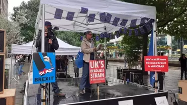Son dakika haberi | İngiltere'de Başbakan Johnson ve Brexit karşıtları sokaklara döküldü
