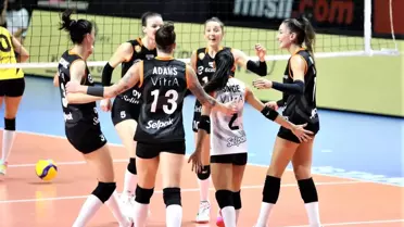 Kadınlar Şampiyonlar Kupası: VakıfBank: 0 - Eczacıbaşı Dynavit: 0