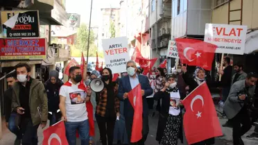 Diyarbakır annelerinden çocukları terör örgütünce dağa kaçırılan Hakkarili ailelere destek