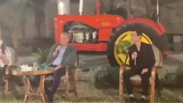 CUMHURBAŞKANI ERDOĞAN: KAPILARIMIZ YATIRIMCILARA AÇIK - ERDOĞAN, GENÇLERLE 'UZUN İNCE BİR YOLDAYIM' TÜRKÜSÜNÜ SÖYLEDİ