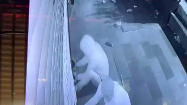 Etiler'de bulunan lüks saatçiyi soyma girişimi kamerada