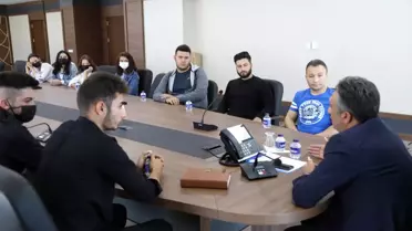 Çubuk'ta BESYO öğrencisi olan eski kursiyerlerden belediyeye teşekkür ziyareti