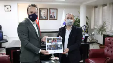Son dakika haberi: AA Sakarya Bölge Müdürü Velioğlu'ndan SAÜ Rektörü Savaşan'a ziyaret