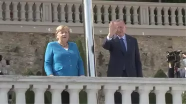 Merkel ile Boğaz manzarasını izlemeye çıkan Cumhurbaşkanı Erdoğan'dan 'direk' şakası
