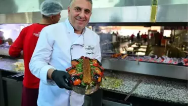 Fenomen kebapçıyı sosyal medyada milyonlar izliyor