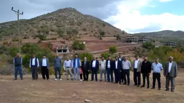 Terör nedeni ile 30 yıl önce göç etmişlerdi, dönüş yolunda yol engeline takıldılar