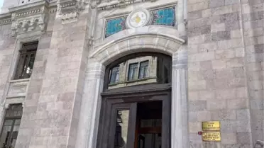 SİRKECİ BÜYÜK POSTANE'DEN SÖKÜLEN TUĞRALAR, PTT'NİN 181.YILINDA YENİDEN ASILDI