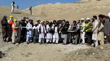 Ekonomik krizin yaşandığı Afganistan'da Taliban işçilere maaşlarını buğdayla verecek