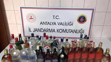 Çalıştıkları otelden 40 şişe alkol çaldılar, valizleri ele verdi
