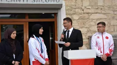 Dünya ikincisi Sena Nur'a Korkuteli'nde özel karşılama