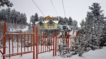 Cıbıltepe'de turizmciler sezonun ilk kayağını yaptı