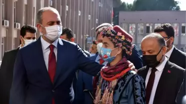 BAKAN GÜL: BUGÜN İNSANIMIZA BAKINCA SADECE HAK VE ÖZGÜRLÜK GÖRÜYORUZ