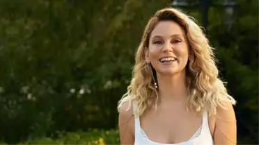 Farah Zeynep Abdullah, sevgilisiyle romantik pozunu sosyal medyadan paylaştı