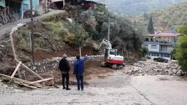 Başkan Özcan, Işıklar Mahallesi'nde incelemelerde bulundu