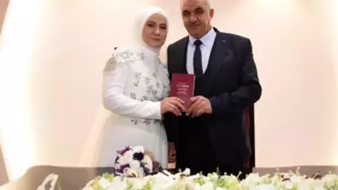 Engaged in 1986, married 35 years later